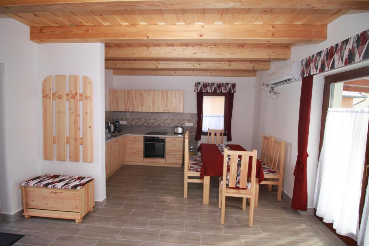 Boni Apartmanok Hegykő Buitenkant foto