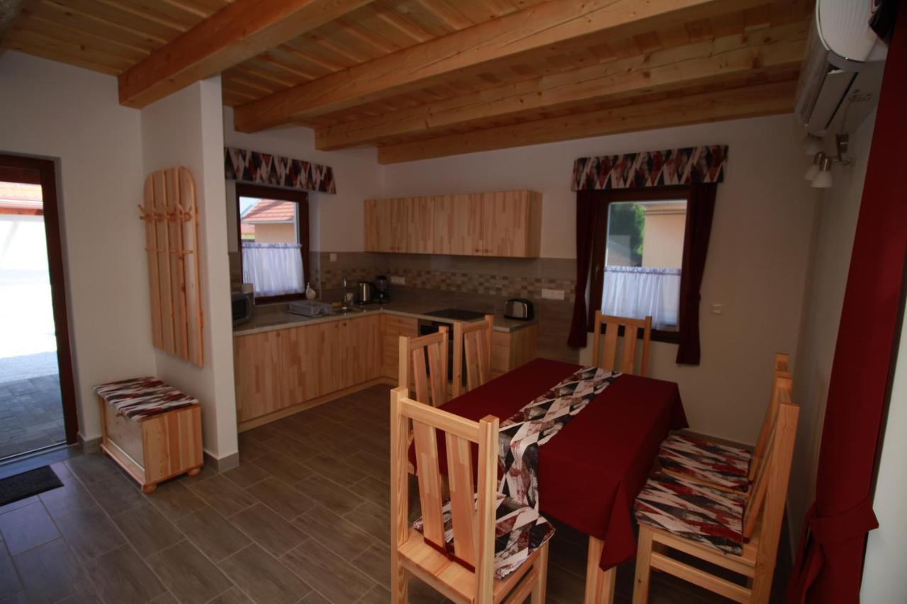 Boni Apartmanok Hegykő Buitenkant foto